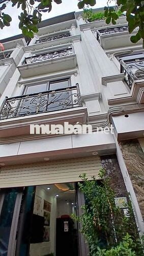 nhà lô góc thoáng trước sau30m ngõ trước nhà 2m , 3 phòng ngủ .145 LM