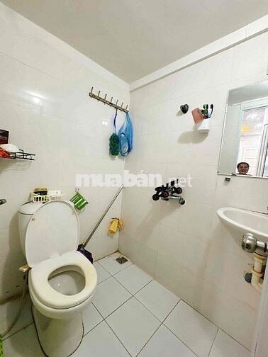 Tập thể N2 Vĩnh Phúc, BD, 3 ngủ, khách bếp, 2wc, oto đỗ chân toà nhà