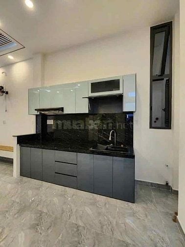 Nhà đẹp hẻm 1, hẻm rộng DT 33m2 giá 2ty150 Lý Thái Tổ Phường 2 Quận 1