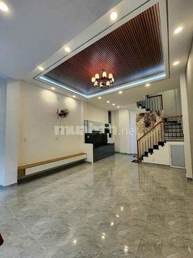 Nhà đẹp hẻm 1, hẻm rộng DT 33m2 giá 2ty150 Lý Thái Tổ Phường 2 Quận 1