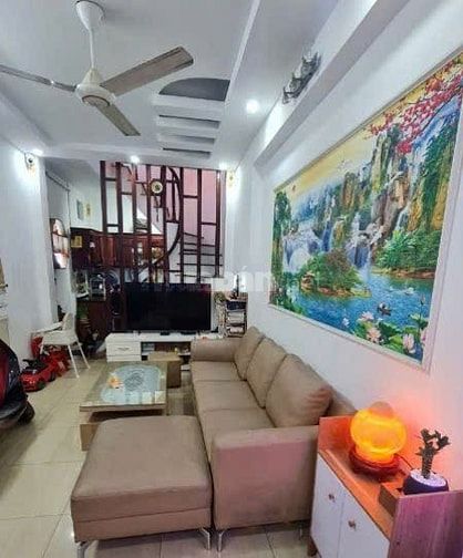 Cho thuê NHÀ 5 TẦNG full nội thất. Giá: 10 tr