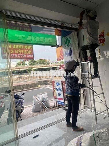 Nhà MT 3 lầu mởi cho thuê nguyên căn ngay Q6