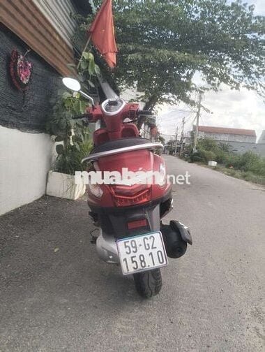 Bán xe Grande đỏ nhám