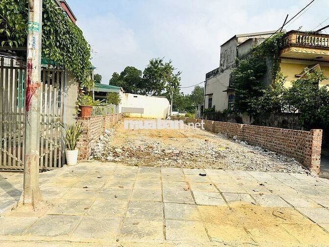 ✨ ĐẤT 210M² – TRỤC CHÍNH LIÊN HUYỆN, HÒA THẠCH | NHÀ 2 TẦNG MỚI ✨