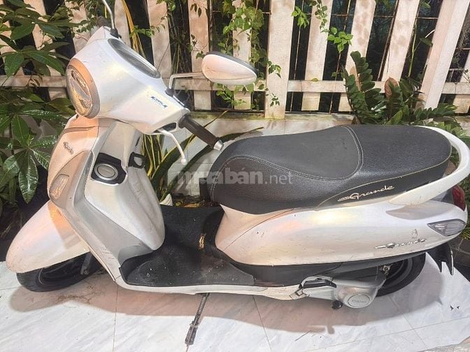 Grande Hybrid 2019 phiên bản giới hạn màu ngọc trai, đã đi 8555km