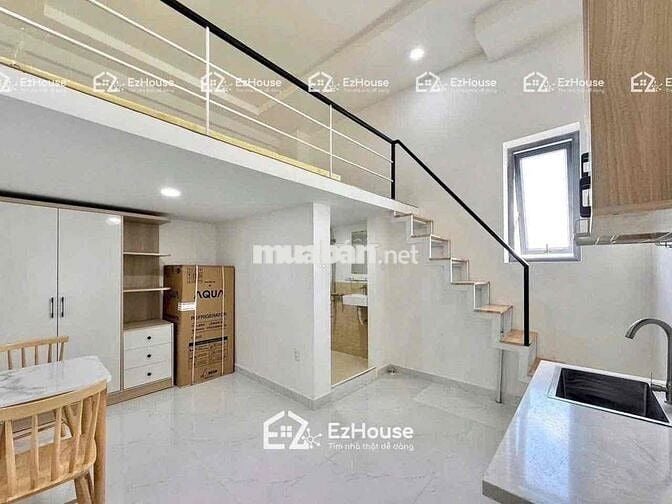 Căn hộ dịch vụ gác lửng rộng 30m2 ngay chợ Bà Chiểu