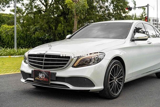 C200 Exclusive Sx 2021 màu trắng sang trọng