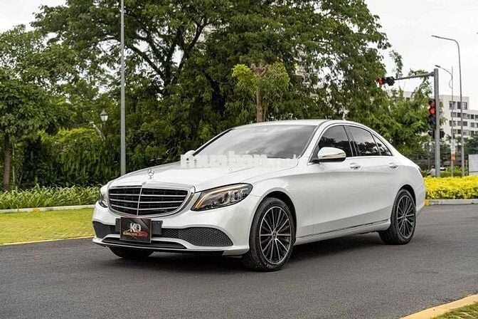 C200 Exclusive Sx 2021 màu trắng sang trọng