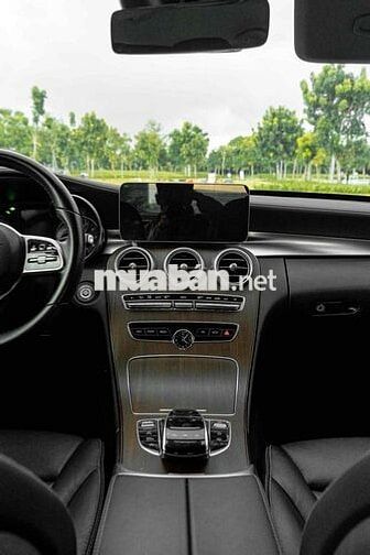 C200 Exclusive Sx 2021 màu trắng sang trọng