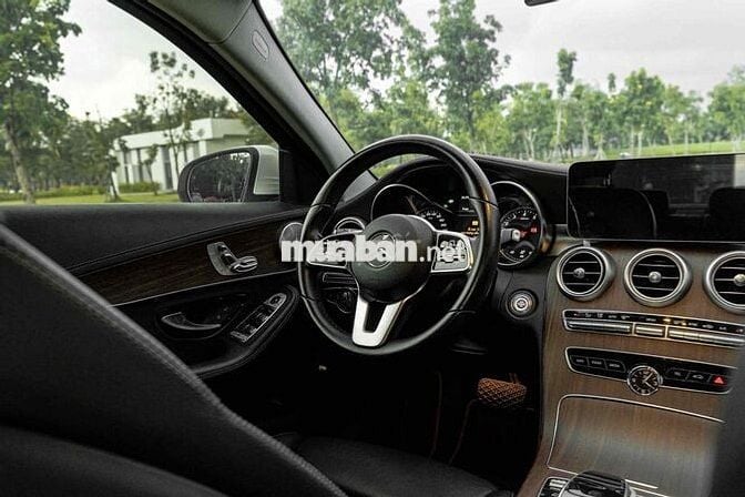 C200 Exclusive Sx 2021 màu trắng sang trọng