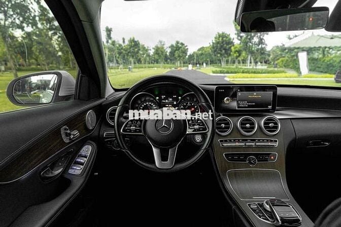 C200 Exclusive Sx 2021 màu trắng sang trọng