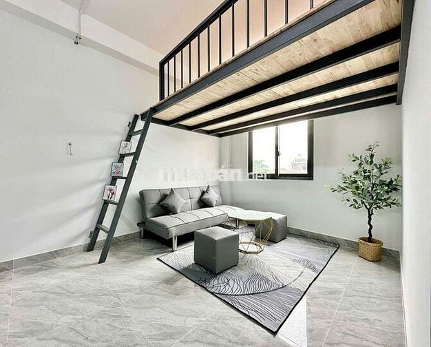 Khách em pass hợp đồng 10 tháng phòng cửa sổ trời full nội thất
