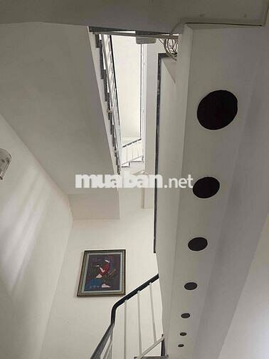 Nhà mặt tiền Dương Đình Nghệ giá 13,5tỷ có sẵn nội thất xây 3 tầng 4WC