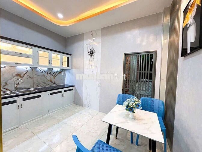 Bán nhà sổ hồng riêng hai lầu..
