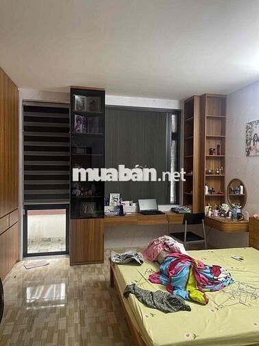 Nhà mặt tiền Dương Đình Nghệ giá 13,5tỷ có sẵn nội thất xây 3 tầng 4WC