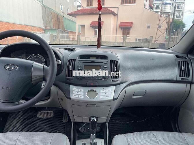 Hyundai Avante 2011 1.6 AT - 124000 km