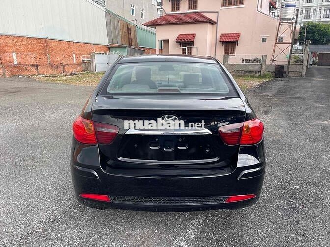 Hyundai Avante 2011 1.6 AT - 124000 km