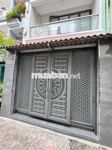 Bán nhà 4,2x10m xd 1 trệt 2 lầu +sân thượng