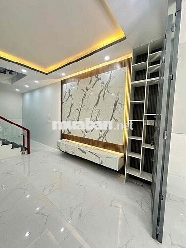 Bán nhà 4,2x10m xd 1 trệt 2 lầu +sân thượng