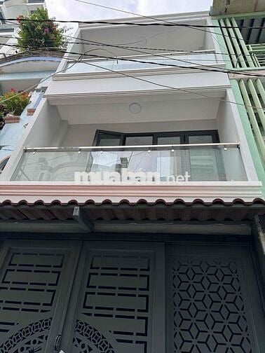 Bán nhà 4,2x10m xd 1 trệt 2 lầu +sân thượng