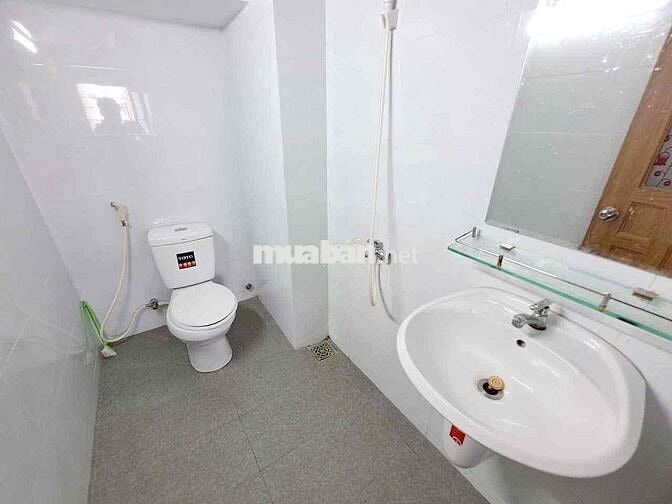 DUPLEX CỬA SỔ TRỜI MÁT RƯỢI - GIÁ SIÊU MỀM - GẦN NTTU