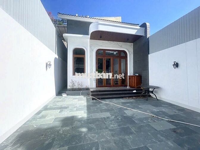 NHÀ CẤP 4 KHU  BẮC NHA TRANG GIÁ 15 TRIỆU/ THÁNG