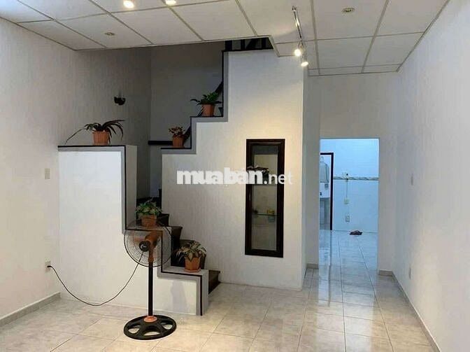 Nhà Nguyên căn hẻm 536 Lê Văn Sỹ, Ngang 4,5m, 2 PN 2WC, 15 Triệu/tháng