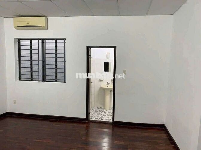 Nhà Nguyên căn hẻm 536 Lê Văn Sỹ, Ngang 4,5m, 2 PN 2WC, 15 Triệu/tháng