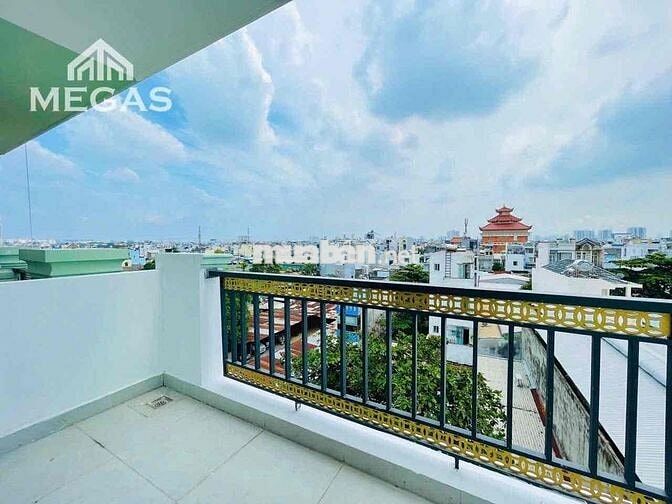 STUDIO BAN CÔNG SIÊU THOÁNG SẴN NỘI THẤT GẦN NGÃ TƯ BỐN XÃ