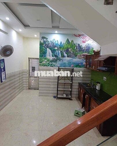 CẦN CHO THUÊ NHÀ 3 TẦNG 3 MÊ ĐƯỜNG HOÁ SƠN 2 MỚI CỨNG