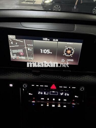 Kia Carnival 2023 Luxury 2.2D - 27000 km