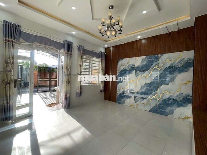 Cho thuê nhà mái thái căn góc hẻm 385 lê Hồng Phong phú hòa