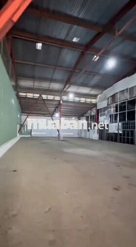 Kho ở Nguyễn Văn Quỳ diện tích 360m2 cần cho thuê gấp đường cont