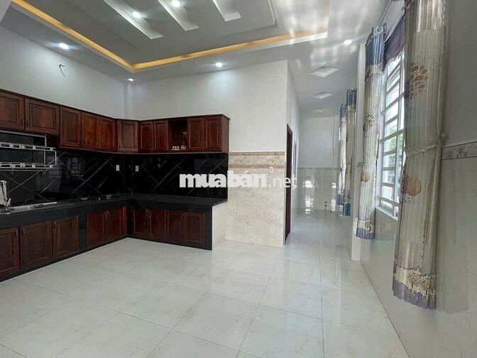 Cho thuê nhà mái thái căn góc hẻm 385 lê Hồng Phong phú hòa