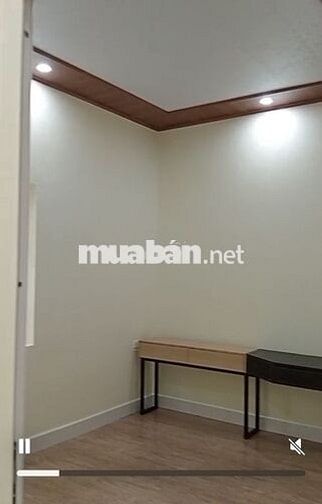 Thuê Nguyên Căn Khu VSIP, 4 phòng ngủ, 5 toilet, nội thất, chỉ 10tr