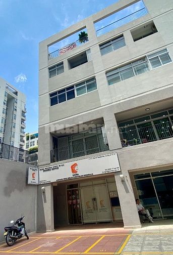 Cho thuê shophouse StarHill Phú Mỹ Hưng giá 40 triệu ( 180m 2 tầng)