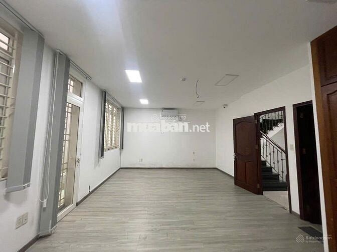 🏠  Nhà Cho Thuê Khu Sân Bay_P2_10x18m_Trệt 2 Lầu, Có Sẵn Máy Lạnh.