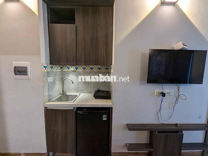 Trống 1 phònv ngay Ks Marriot . Ngõ 2 Đại Lộ Thăng Long ở luôn