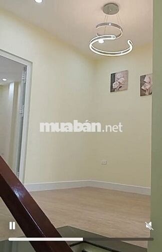Thuê Nguyên Căn Khu VSIP, 4 phòng ngủ, 5 toilet, nội thất, chỉ 10tr