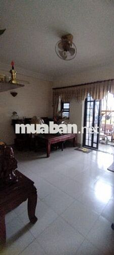 Cần bán nhà MT khu chợ vải Lê Văn Phan