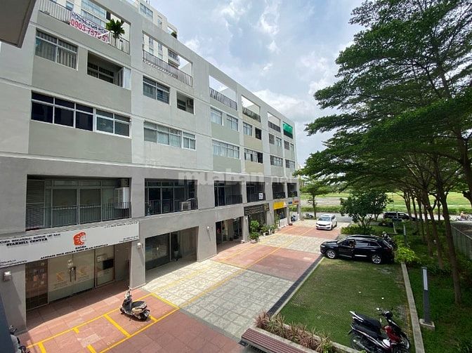 Cho thuê shophouse StarHill Phú Mỹ Hưng giá 40 triệu ( 180m 2 tầng)