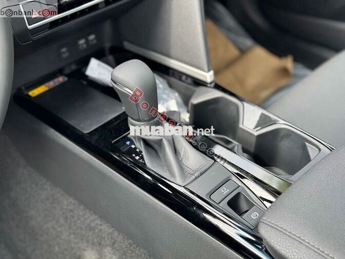 Xe Toyota Camry 2.0Q 2025 - 1 Tỷ 160 Triệu