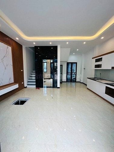 HIẾM, MẬU LƯƠNG THANG MÁY 40m - 5T, MT 5.5m - NỘI THẤT ĐẸP VIEW HỒ