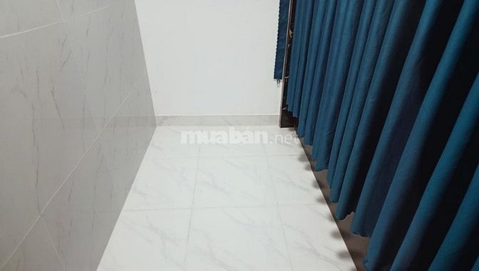 Bán nhà hai mặt hẻm, CÁCH LÊ LỢI MỘT ĐƯỜNG THẲNG 20m. 