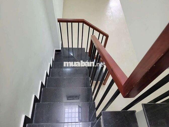 🧣Cần Bán Gấp nhà 1trệt 1lầu 2pn 2wc 1bếp DT 4x10 Sổ Hồng Hoan công