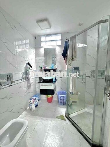 Hơn 7tỷ, 5 tầng, Huỳnh Văn Bánh, gấp bán.