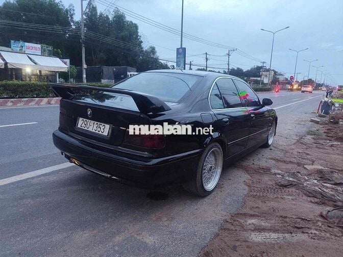 BMW 3 Series số sàn 528i - 6666666 km