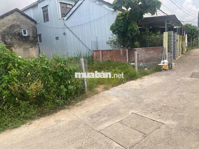 Đất kiệt Nam Kỳ Khởi Nghĩa ngay bến xe Đức Long