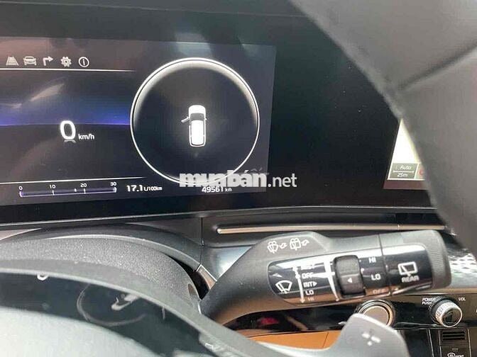 Kia Carnival 2021 2.2D Signature - 49500 km
