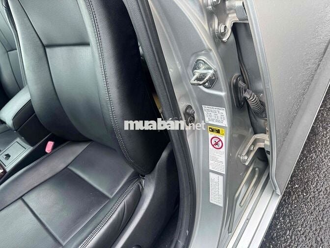 Toyota Camry 2013 2.5Q - 180000 km
